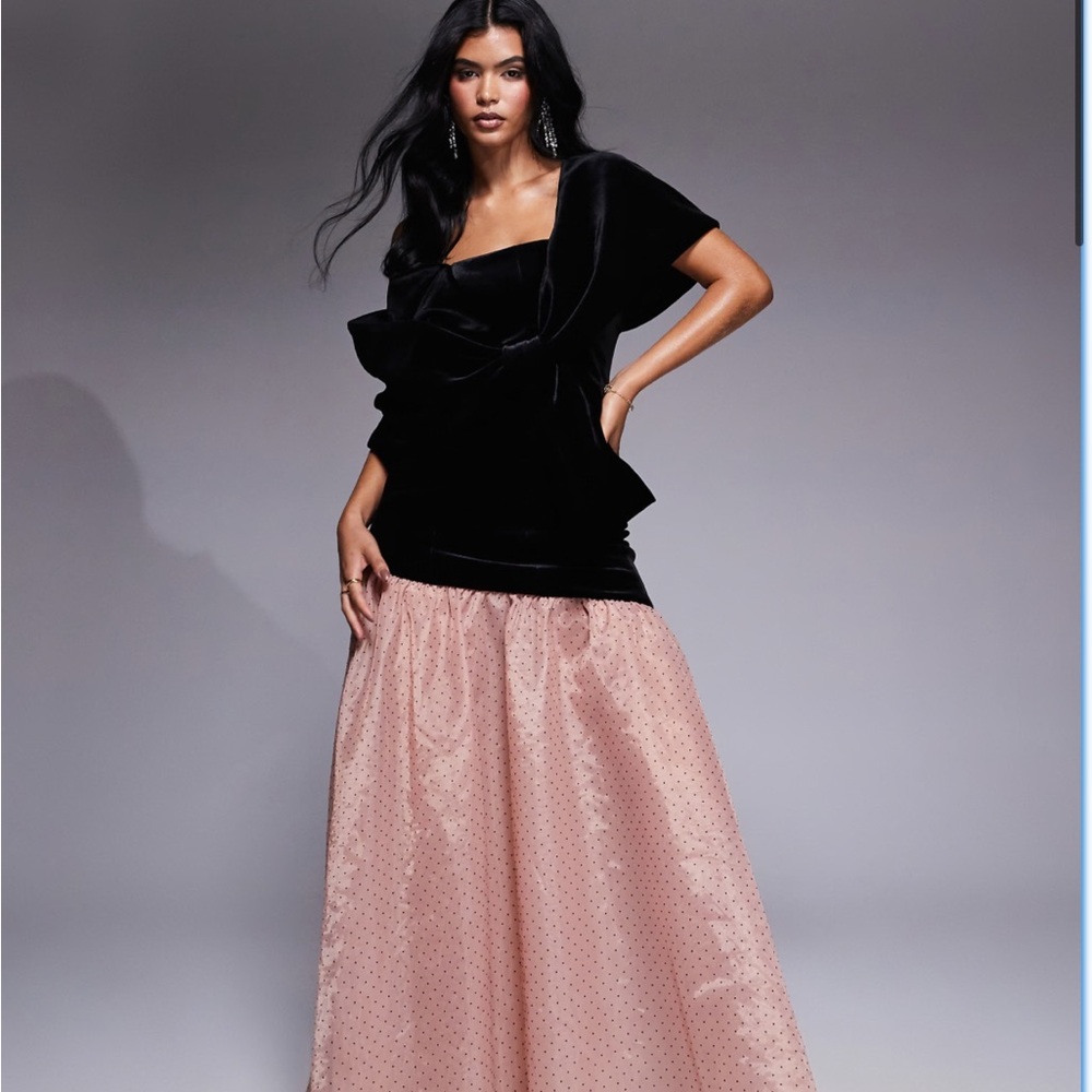 Elegant Black and Pink Women's Skirt